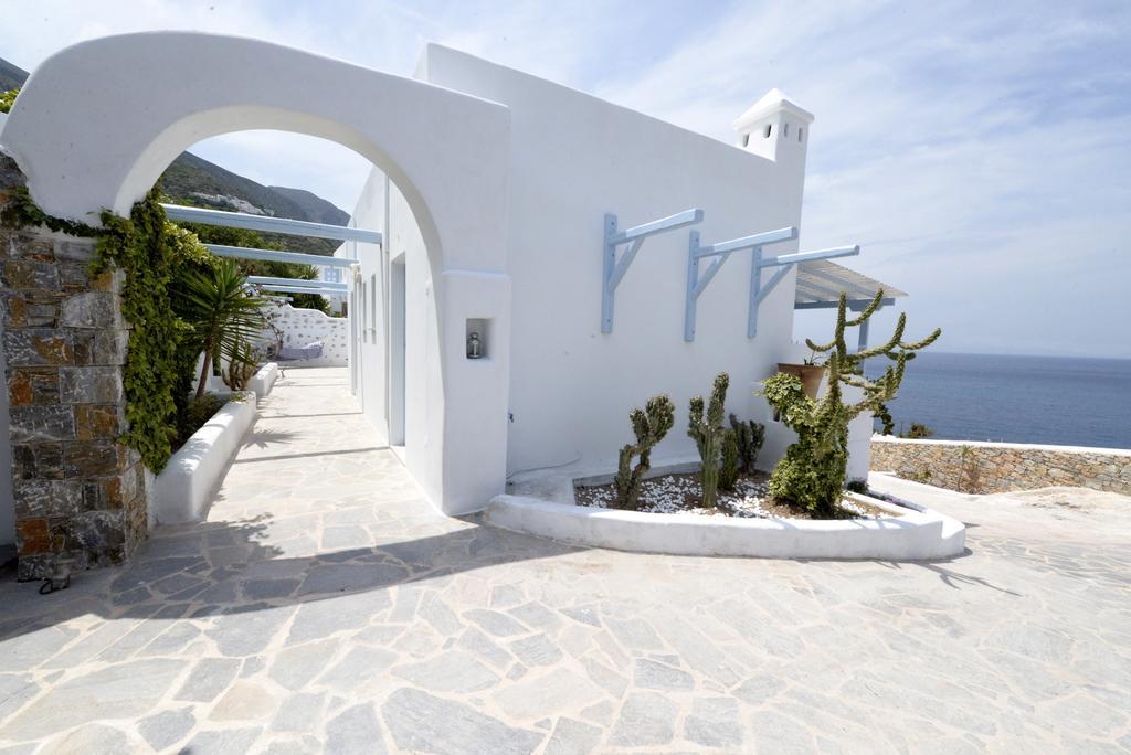 The Big Blue Hotel Ormos Aigialis Exterior photo